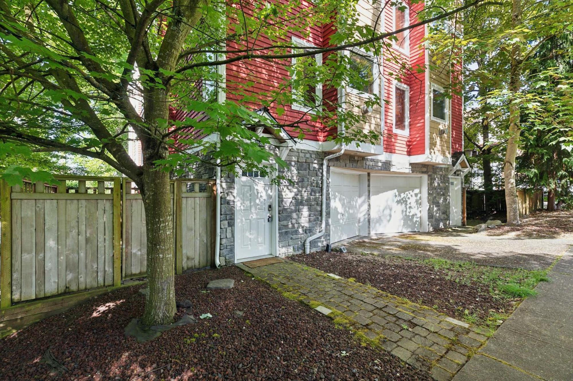 Charming 2br Townhouse Near * Seattle